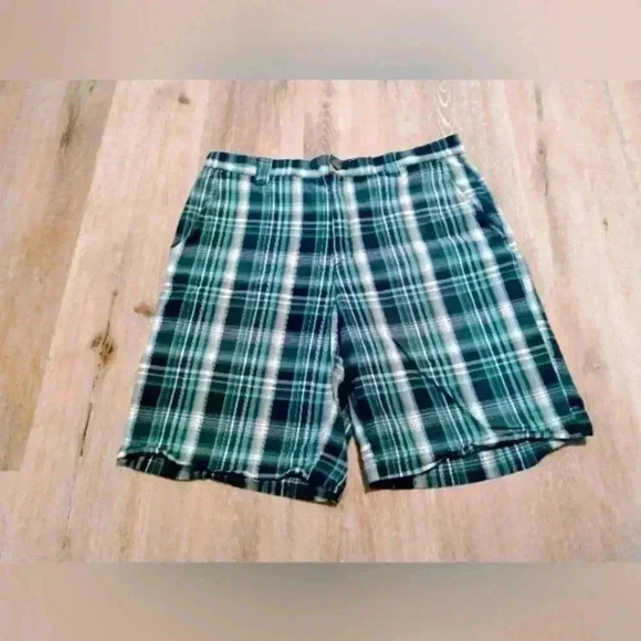 Columbia men's size 34 plaid shorts with pockets - Picture 1 of 8